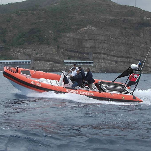 Such- und Rettungsboot Berufsschiff - ZH 933 SAR - Zodiac Milpro International - Innenborder / Festrumpf-Schlauchboot