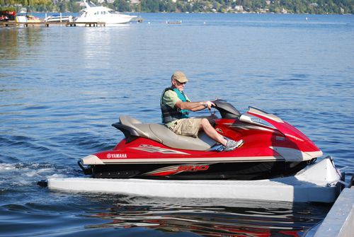 Schwimmponton - SUNPORT2 - Sunstream Boat Lifts - zur Trockenlagerung von Jet-Skis / für Yachthafen / Polyethylen