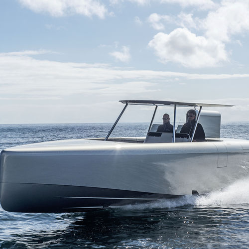Express-Cruiser / Stern-Drive - SYA 1 / 2 / 3 - Lloyd Stevenson Boat Builders - Diesel / zweimotorig / Open