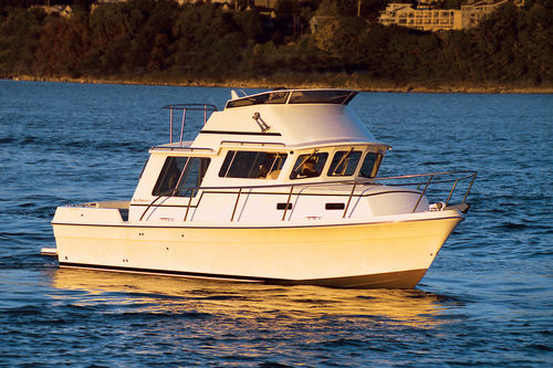Cabin-Cruiser / Innenborder - VOYAGER 3000 - Sea Sport, Inc - Flybridge / 4 Kojen