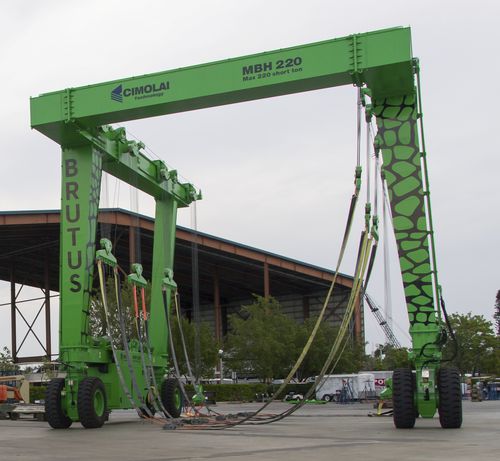 Ferngesteuerter Travellift - MBH 220 - CIMOLAI TECHNOLOGY SPA - Vierradantrieb