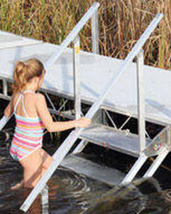 Pontonleiter - FLOE INTERNATIONAL, INC. - festinstalliert / zum Baden / Aluminium