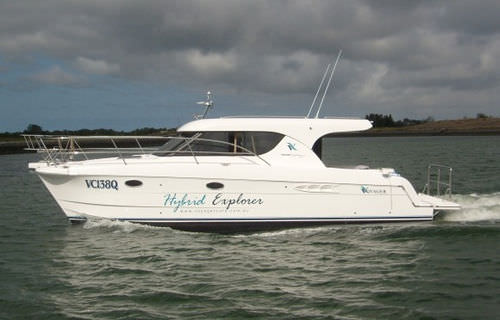 Express-Cruiser / Katamaran - V1040 Explorer - Voyager Catamarans - Innenborder / Diesel / zweimotorig