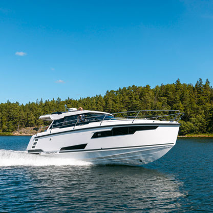 Express-Cruiser / Stern-Drive - 300 HT - Aquador - Diesel / zweimotorig / Hardtop