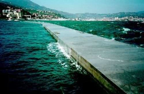 Schwimmender Wellenbrecher - F/CA - Ingemar - Stahlbeton