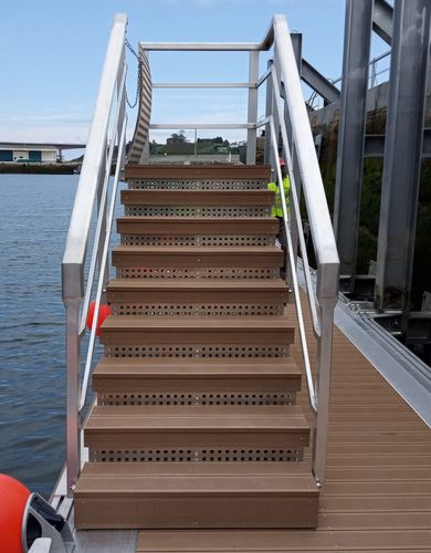 Treppe für Steg - Ronáutica Quality Marinas SLU - für Yachthafen