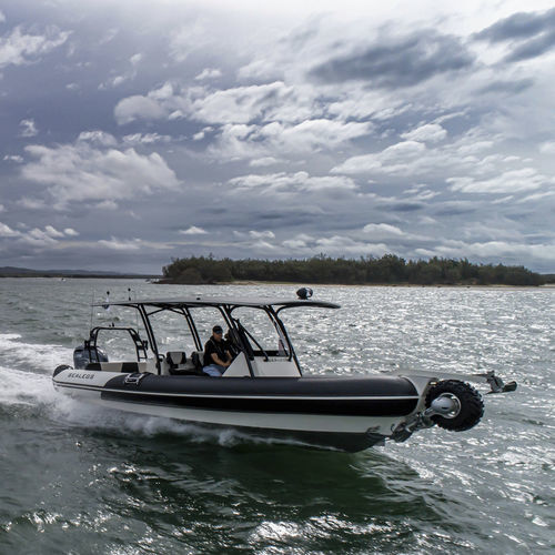 Außenborder-Schlauchboot - HYDRASOL 9.0M - Sealegs International Limited - zweimotorig / halbstarr / mit Mittelkonsole