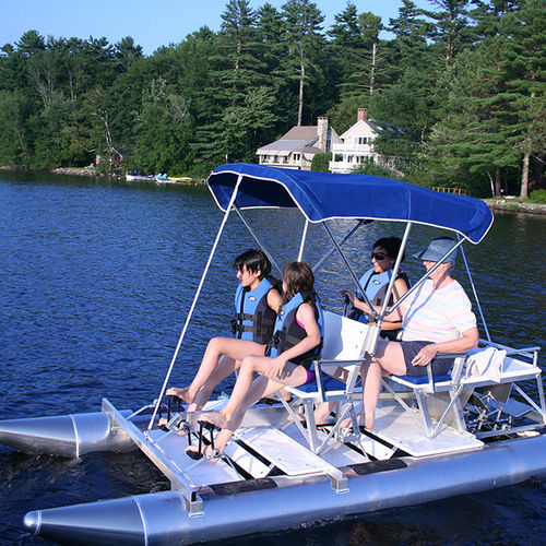 Tretboot / 4 Plätze - 4X4 - AMERICAN PLEASURE PRODUCTS, INC - Aluminium / für gewerbliche Nutzung / für Mietunternehmen