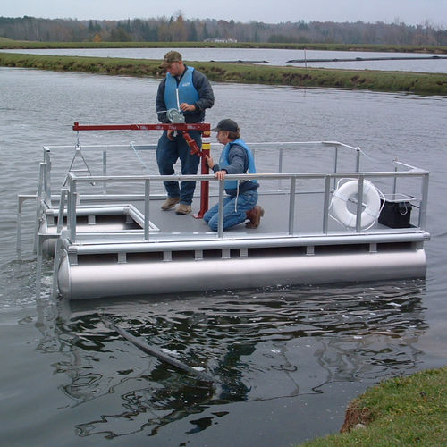 Schwimmponton - Service Barge - AMERICAN PLEASURE PRODUCTS, INC - Arbeit / für Yachthafen / Aluminium