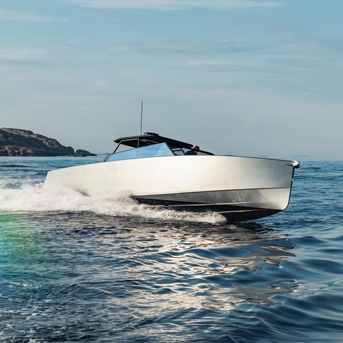Express-Cruiser / Innenborder - 40 Ocean - Goldfish - Open / mit Doppelkonsole / Sportfischer