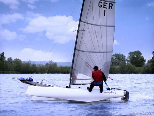 Regatta-Sportkatamaran - EAGLE 15 - Eagle Catamarans - Einhand / mit einfachem Trapez / asymmetrischer Spinnaker