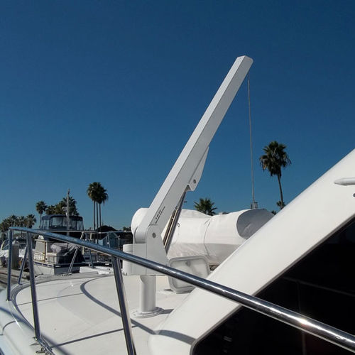 Davit für Yacht - Eco Series 600, 800, 1000LB - Brower Systems Inc. - hydraulisch / schwenkbar / Teleskop