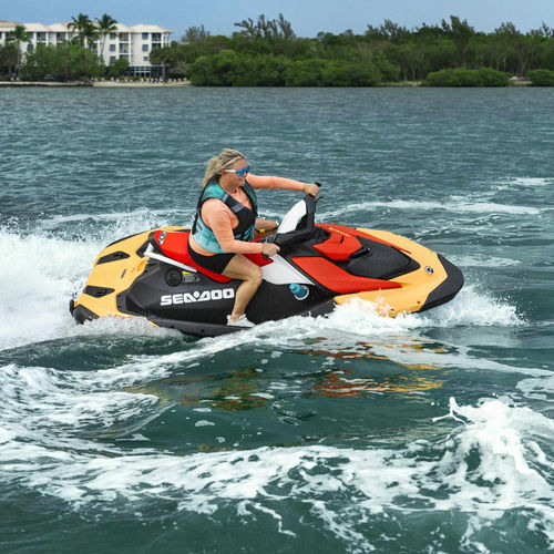 Sitzender Jet-Ski - SPARK - Sea-doo - Zweisitzer / 3 Plätze / 60 PS