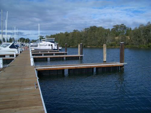 Ausleger - COMMERCIAL - Marina Dock Systems