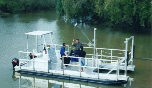 Arbeitsboot Berufsschiff - EFFLUENT PONTOON - Marina Dock Systems - Außenborder / Pontoonboot