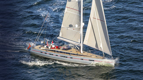 Hochseefahrtensegelyacht - BELLKARA YCC91 - CONRAD S.A. - mit offenem Heck