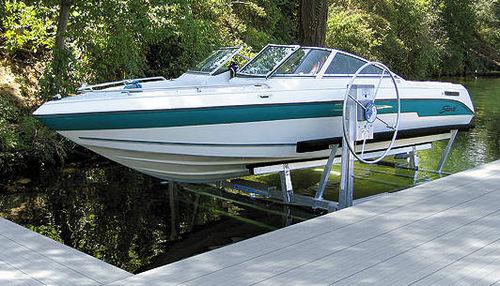 Bootslift - Cantilever - Hewitt Boats Lifts and Docks