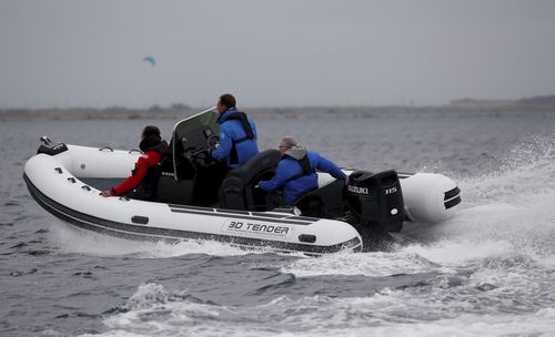 Außenborder-Schlauchboot - DREAM 6 - 3D MARINE - halbstarr / mit Mittelkonsole / Open