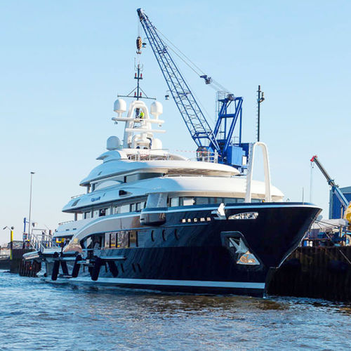 Luxus-Megayacht / für Kreuzfahrten - Power III - Fassmer - schnell / mit Steuerhaus