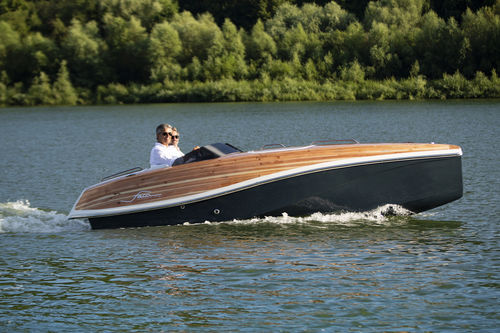 Innenborder-Daycruiser - Faro 5 - NOVA LUXE YACHTS - elektrisch