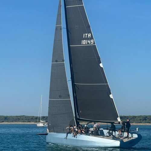 Regatta-Segelboot - 40 XSM - ERYD YACHTS - mit Kabine / Carbon / Bugspriet