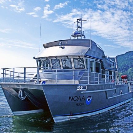 Taucherbasisboot Berufsschiff - R/V AUK - All American Marine - Forschungsboot / Katamaran / Innenborder