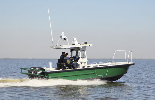 Nutzfahrzeug Berufsschiff - 25 COURAGEOUS - Metal Shark Aluminum Boats - Außenborder / Aluminium