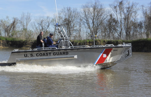 Patrouillenboot Berufsschiff - 23 COURAGEOUS - Metal Shark Aluminum Boats - Innenborder / Aluminium