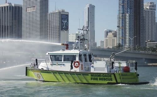 Feuerlöschboot-Berufsschiff - FireStorm 36 - Metalcraft Marine Inc - Inboard-Hydrojet / Aluminium