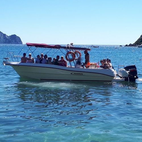 Außenborder-Konsolenboot - 7.95 PRO TOUR - Biskinis Bros S.A. - mit Mittelkonsole / max. 12 Personen / Sonnendeck
