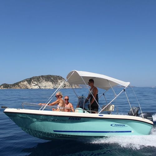 Außenborder-Konsolenboot - R 500 - Biskinis Bros S.A. - mit Mittelkonsole / Sport / max. 6 Personen