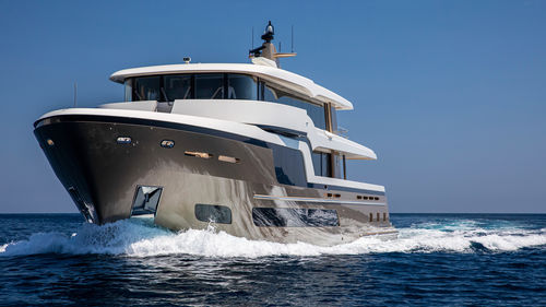 Superyacht für Kreuzfahrten - LADY LENE - Van der Valk Shipyard - Explorer / mit Steuerhaus / 4 Kabinen