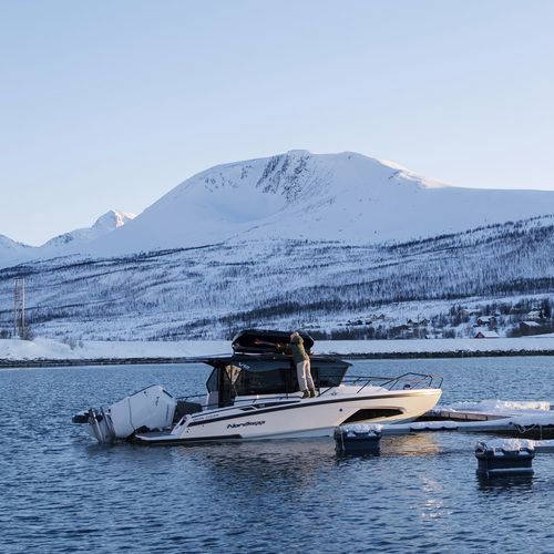 Cabin-Cruiser / Außenborder - Coupe 905 V12 - Nordkapp Boats - zweimotorig / mit Steuerhaus / max. 9 Personen