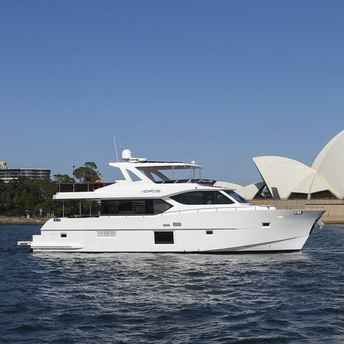 Motoryacht für Kreuzfahrten - Nomad 65 - Majesty Yachts - für Expeditionen / Versand / Flybridge