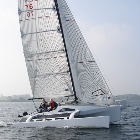 Trimaran - F-22  - Farrier Marine (NZ) - für Fahrten- und Regattasegeln / 1 Kabine / Carbon