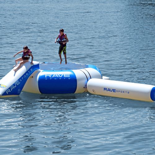 Wasserpark - Splash Zone Plus - RAVE Sports - für Wassersportzentrum / aufblasbar
