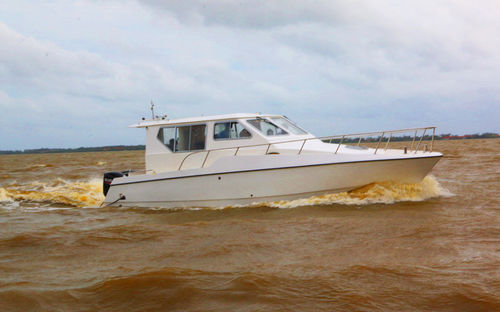 Patrouillenboot Berufsschiff - 33  - Neil Marine (Pvt) Ltd - Außenborder / Glasfaser