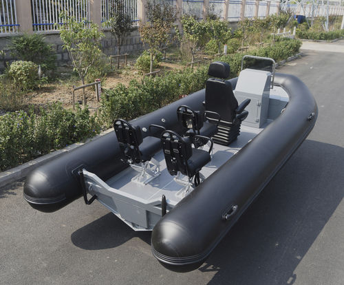 Außenborder-Schlauchboot - HYP520-W - Qingdao Lian Ya Boat Co.,Ltd. - Benzin / RIB / mit Mittelkonsole