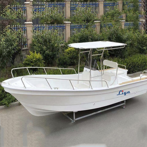 Außenborder-Konsolenboot - SW660 - Qingdao Lian Ya Boat Co.,Ltd. - mit Mittelkonsole / für die Fischerei / Glasfaser