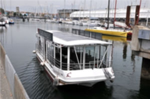 Ausflugsboot Berufsschiff - Charles Hennessy II Cognac  - Alternatives Energies - Katamaran / elektrisch