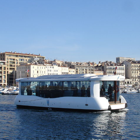 Ausflugsboot Berufsschiff - Ferryboat Marseille - Alternatives Energies - Katamaran / elektrisch