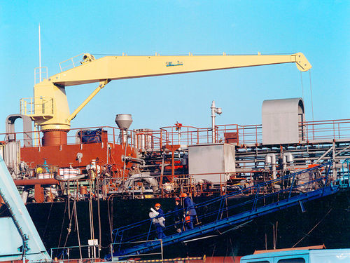 Kran für Schiffe - C-SH - d-i davit international-hische GmbH - Spitzenausleger / Deck