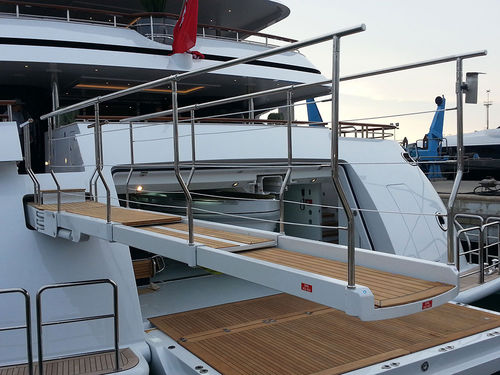 Gangway für Yacht - Tecnimpianti SPA - Teleskop / schwenkbar / versenkbar