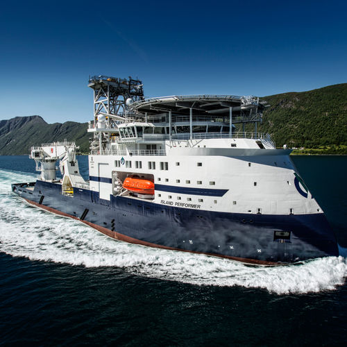 Offshore-Service-Schiff / Bohrinselversorger - Island Performer - ULSTEIN