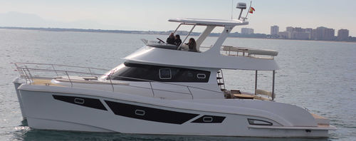 Express-Cruiser / Katamaran - 47 - Flash Catamarans - Innenborder / Diesel / Flybridge