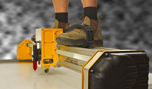 CNC-Schneidetisch - Mikron - AERONAUT - Kreis / für Werft
