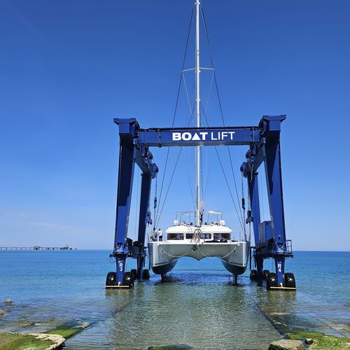 Ferngesteuerter Travellift - BL220TL CROC - BOAT LIFT - amphibisch