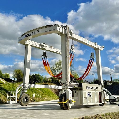 Ferngesteuerter Travellift - BL55TLEH-90°DSC - BOAT LIFT - elektrisch