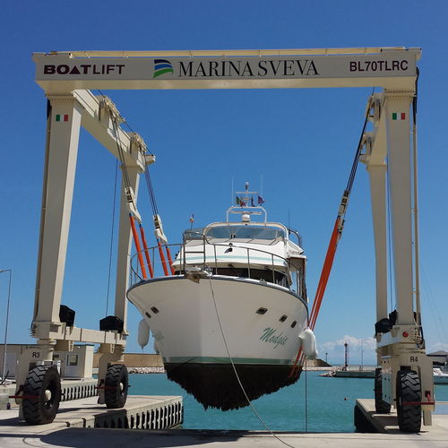 Ferngesteuerter Travellift - BL70TL-RC - BOAT LIFT - mit Allradlenkung / für Hubanwendungen