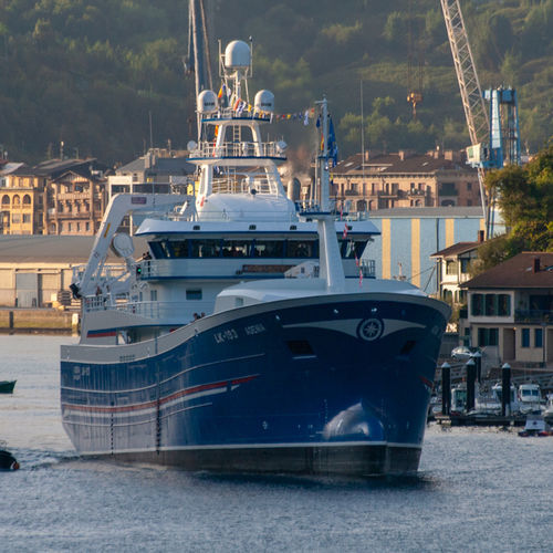 Trawler-Spezialschiff - ADENIA  - Astilleros Zamakona - Lebendfischtransporter